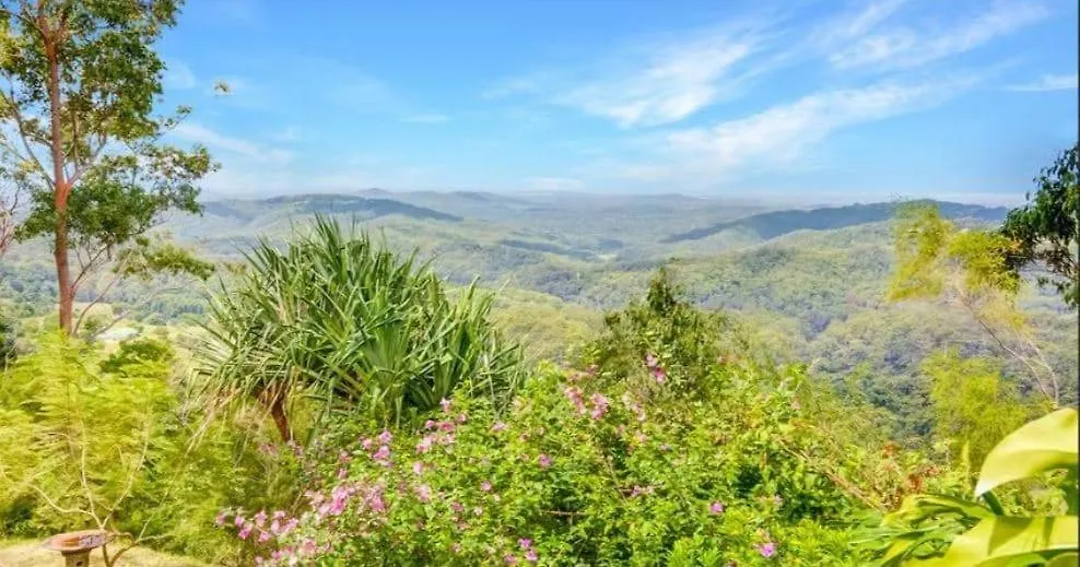 Maleny-Montville Cottages #2, 2 Bed With Ocean Views Balmoral Ridge 木屋
