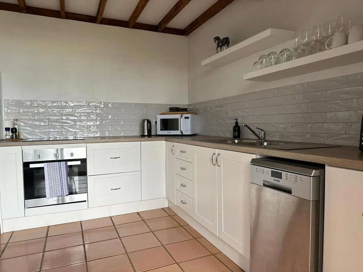 木屋 Maleny-Montville Cottages #2, 2 Bed With Ocean Views Balmoral Ridge